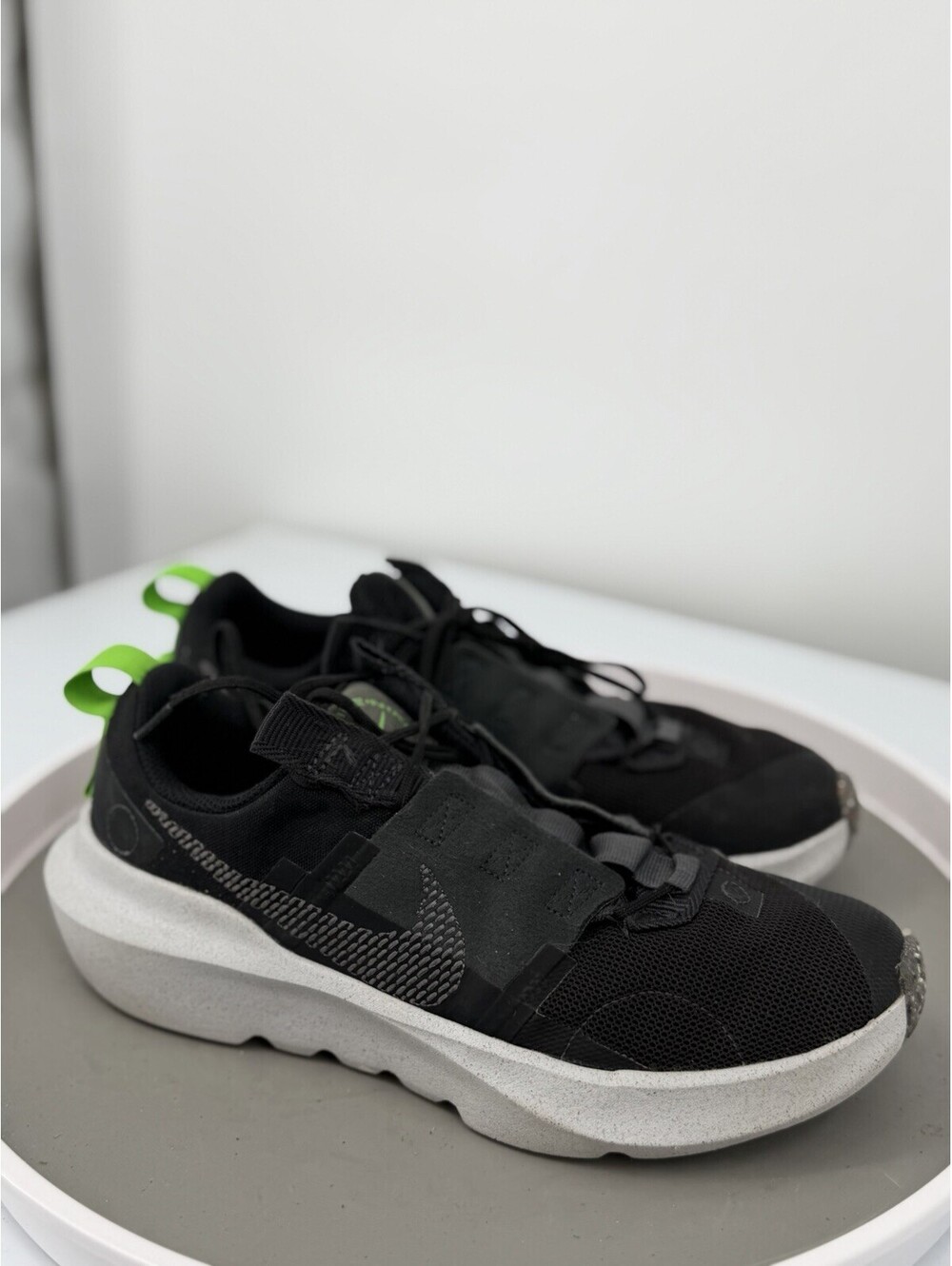 Nike Crater Impact GS Black Volt Youth Size 6.5 Womens 8 neon green black